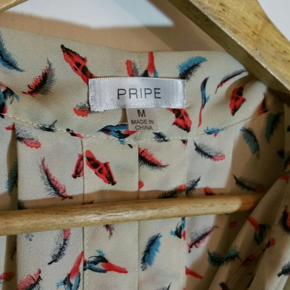 Pripe sleeveless tie / bow neck feather & bird print cream blouse - Picture 4 of 6